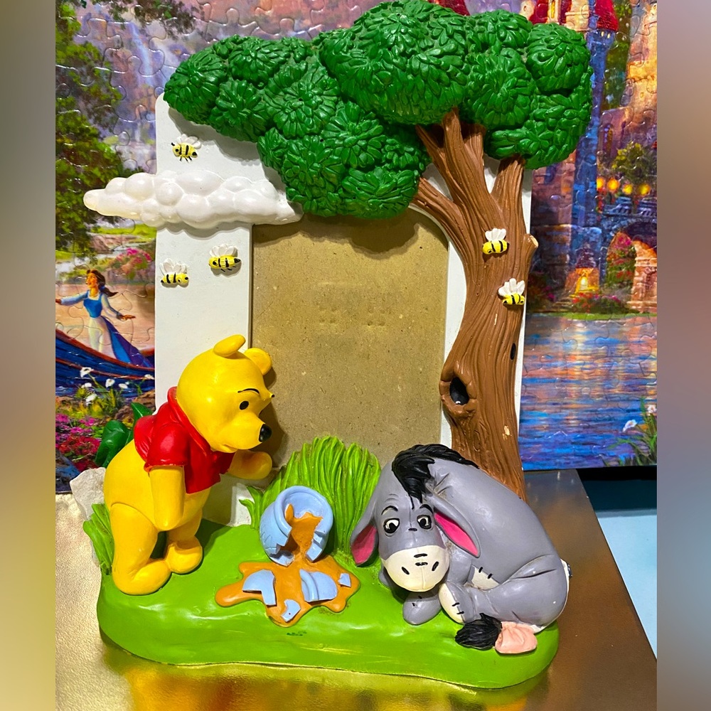 DISNEY STORE VTG 90s WINNIE THE POOH & EEYORE w/HONEY POT 3-D CERAMIC FRAME& BOX